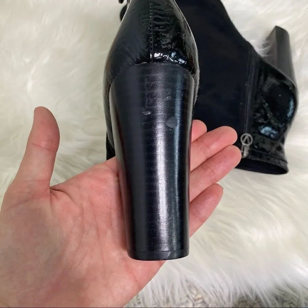 Victor Alfaro black suede croco embossed booties - Picture 5 of 9